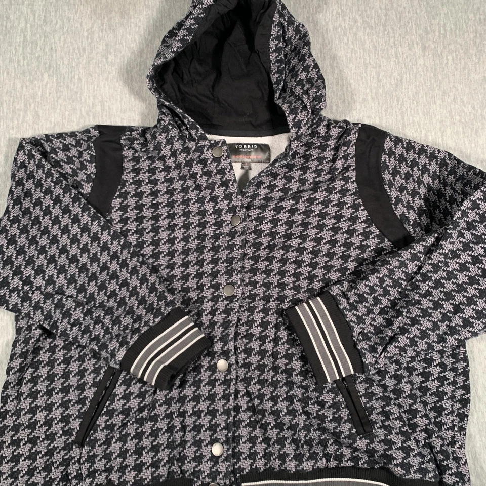 Chaqueta Torrid Para Mujer 3X Negra Gris Pata de Gallo Con Capucha Bombardero Universitario Frente a Presión Foto 2 de 4