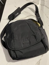 Pacsafe MetroSafe 300 Gii Laptop Bag