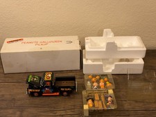 Danbury Mint Peanuts Halloween Truck Accessories Box Danbury Mint Peanuts Halloween Truck Accessories Box