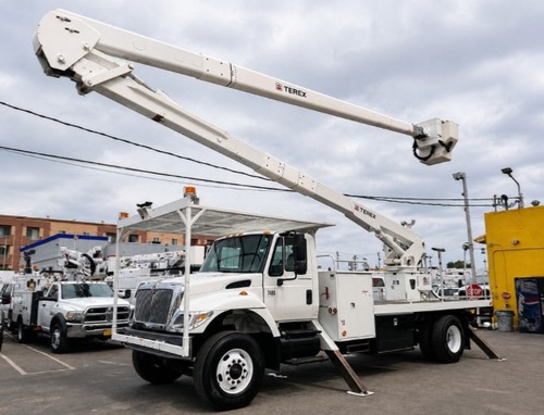 Bucket Boom DT-570 19K MILES!! 72’ Terex Hi-Ranger Forestry Utility Tree Truck