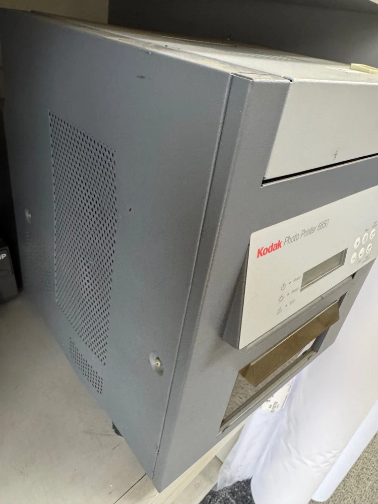 KODAK 6850 PHOTO PRINTER + 2 FREE LUCIDIOM APM 3700 PHOTO KIOSKS $499