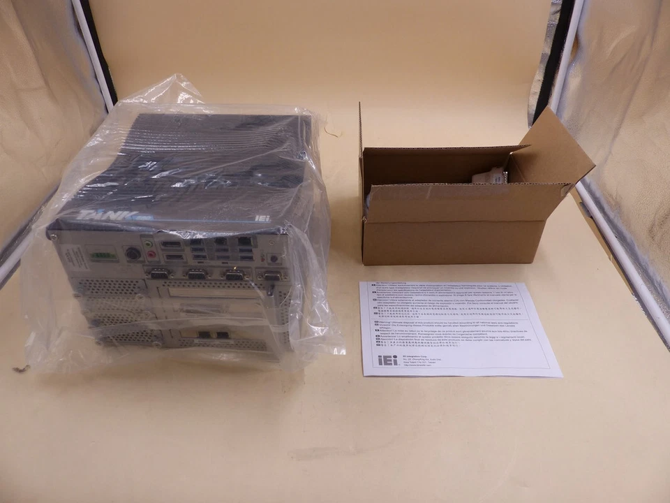 Computadoras de caja integrada IEI SISTEMA INTEGRADO RESISTENTE SIN VENTILADOR I5-9500TE 2,2 GHZ Foto 4 de 4