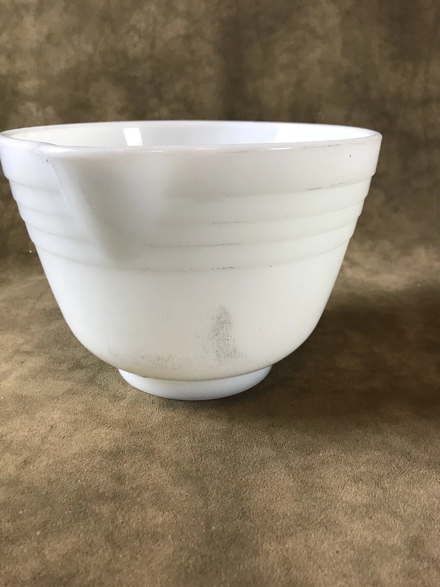 Pyrex Pour Spout Mixing Bowls