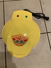 Super Pretzel Soft Pretzel Maker No Cheese Warmer No Box