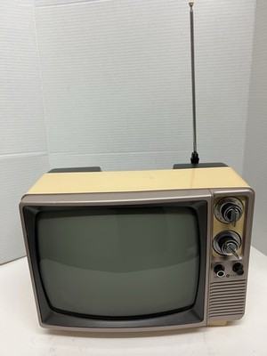 1984 General Electrical CRT 12' Portable Television Model