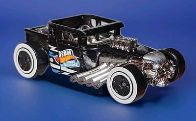 2005 Hot Wheels HW Dream Garage Bone Shaker Black 1:64 Open Roof Version