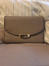 Kate Spade New York Leather Card Wallet Gray Zippered Coin Pre-owned 