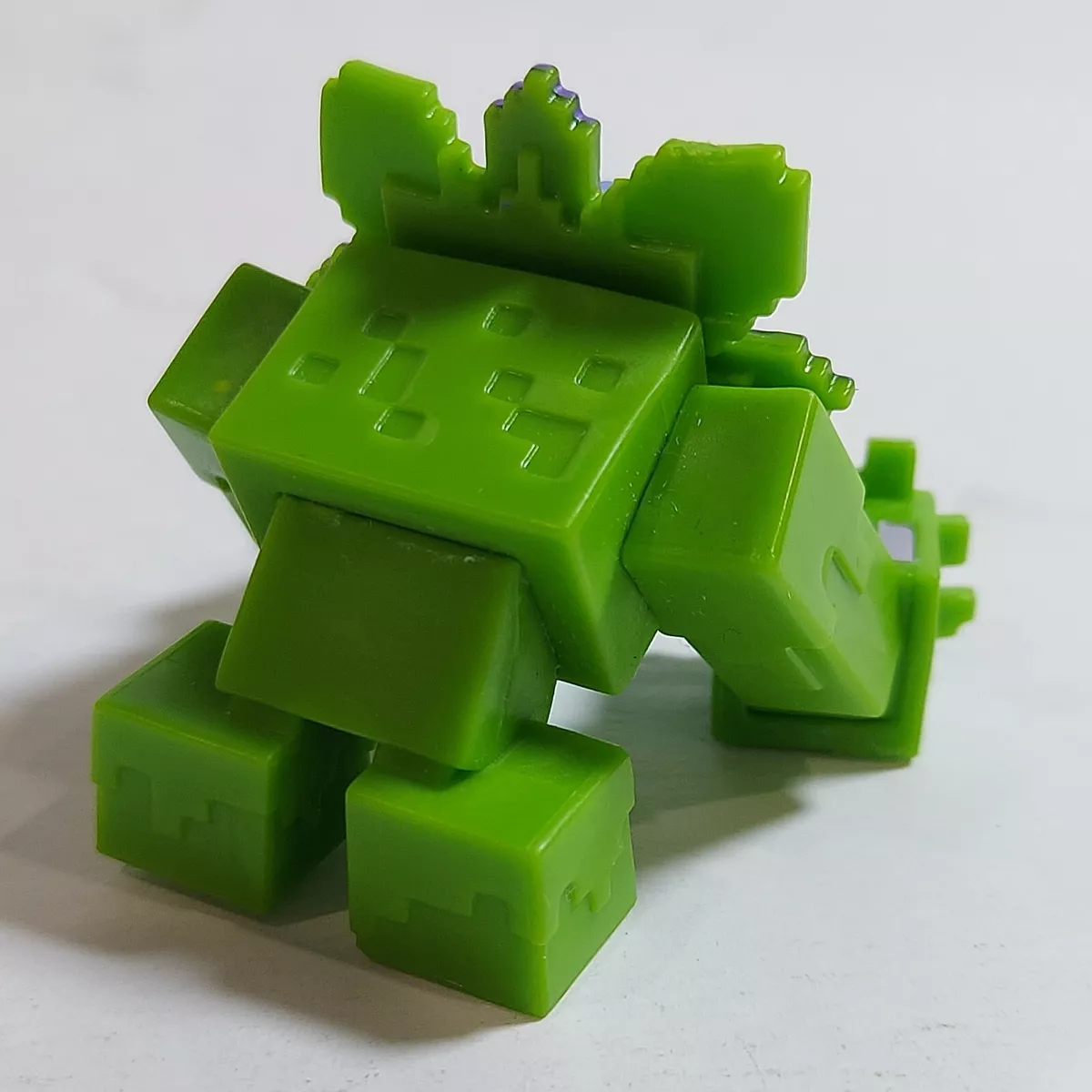 Minecraft Dungeons Series 24 Mini Figures Slime Cube NEW