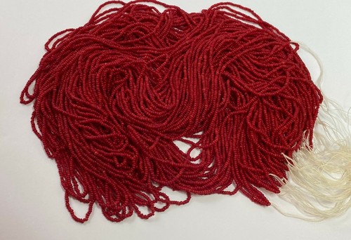 Antique/Vintage Seed Beads-14-16/0 Rich Gorgeous Blood Red Variegated 3 g hanks