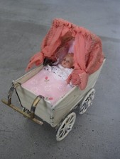 Blechspielzeug von Göso, Kinderwagen aus Ble...