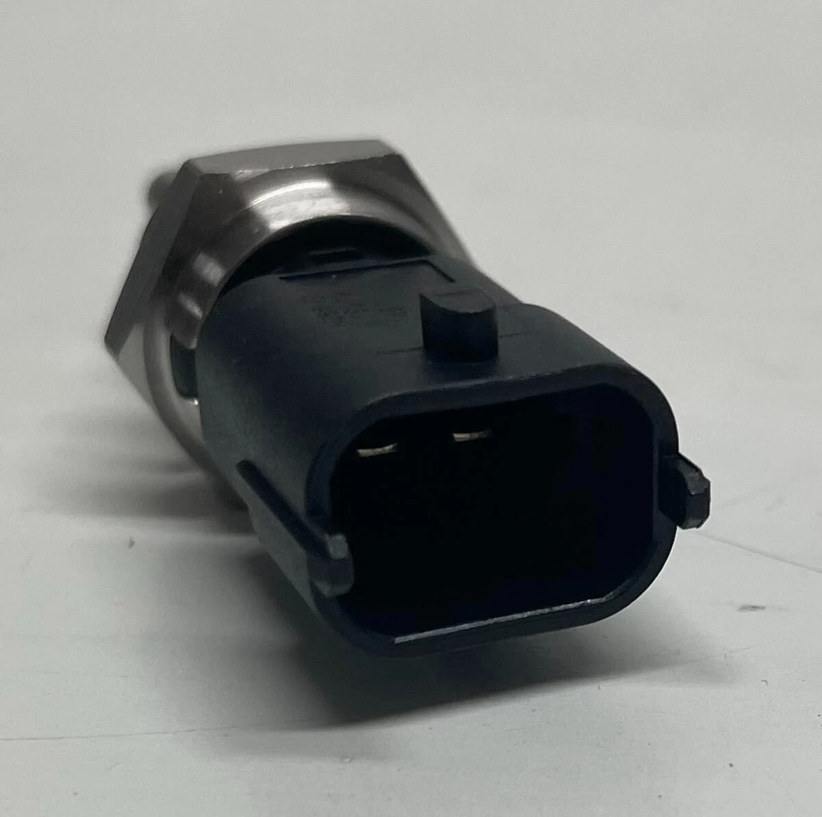 2112272 2112272PE GENUINE DAF PACCAR TEMPERATURE SENSOR OEM - NEW  