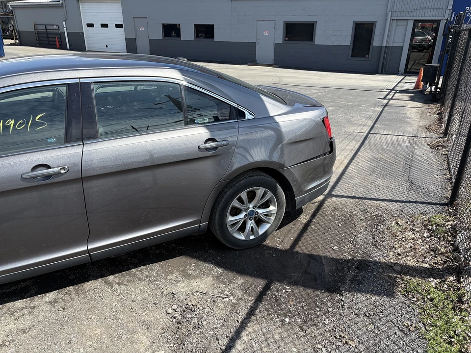 Used Engine Complete Assembly fits: 2011 Ford Taurus 3.5L VIN W 8th digit from 1 - Image 4 of 4