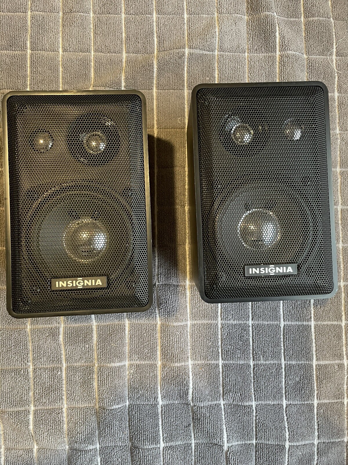 Pair of Insignia 4