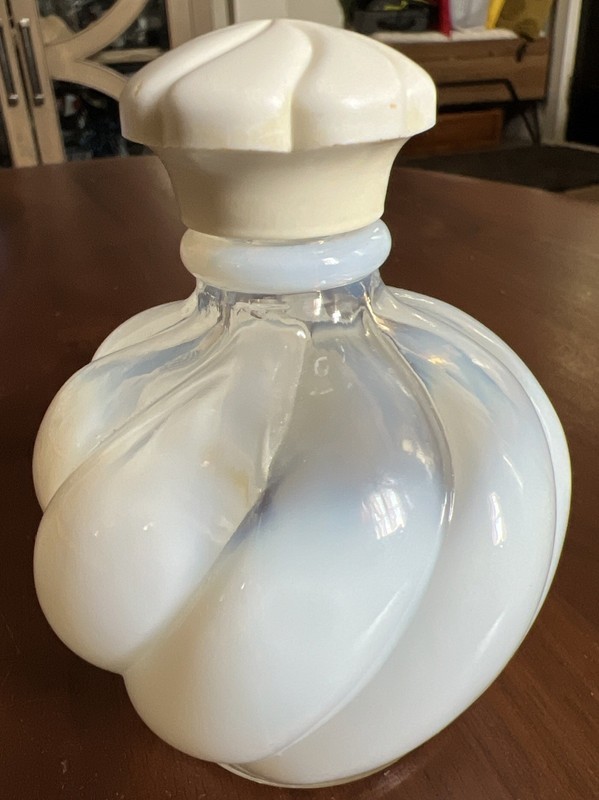Wrisley Mignonette Perfume Fenton Opalescent Swirl Bottle Flower 1940’s W/tag!