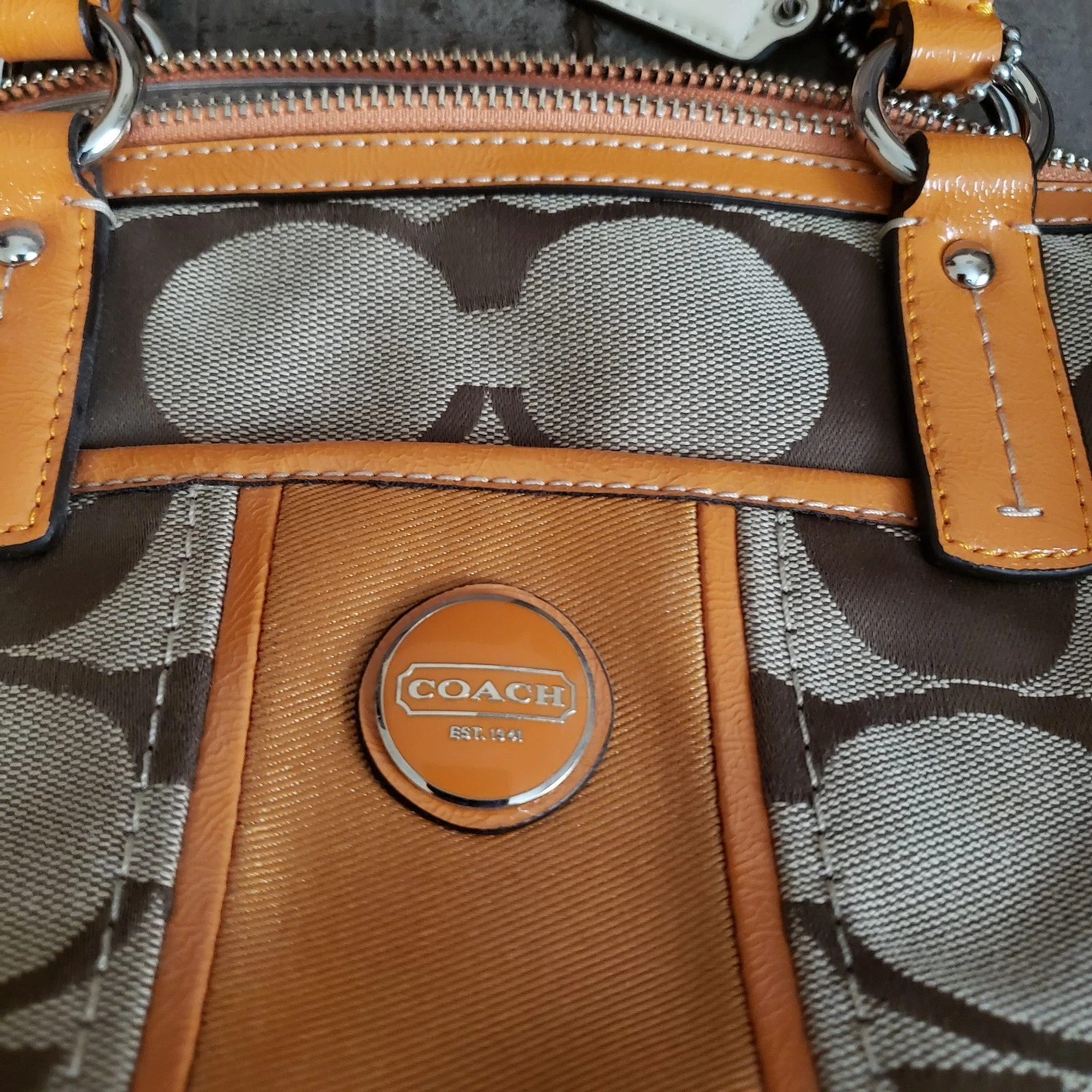 Borsa a mano Coach da donna SV KAKI ORANGE SPRICE F24364 NUOVA CON ETICHETTE $328