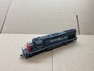 ATHEARN HO SCALE DIESELLOK SD40T-2 SOUTHERN PACIFIC N.8490 SCHÖN!