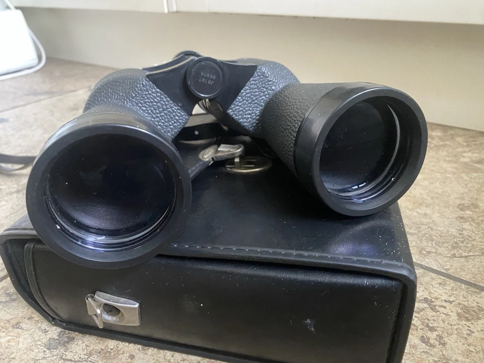 Swift Belmont Deluxe Wide Field 10x50mm Binoculars Coated with Strap - Image 4 of 4
