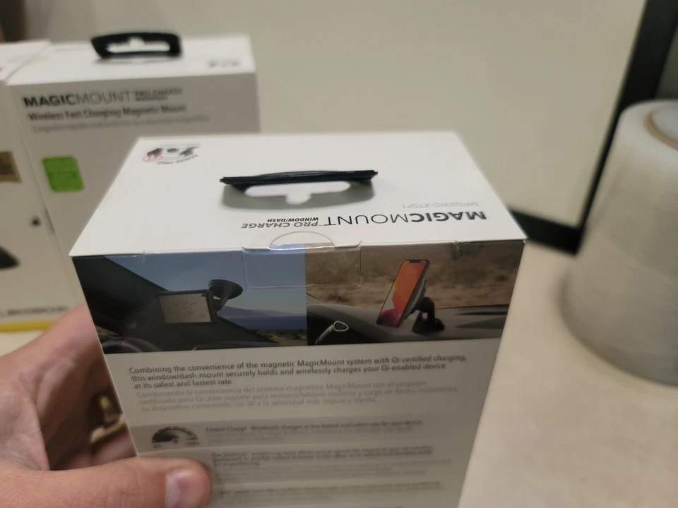 Lot of 4 Factory Sealed Scosche Magic Mount Car Charger Magnetic Suction Qi - Image 3 of 4