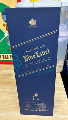 Johnnie Walker Blue Label Scotch  750ml Empty Bottle & Box  ''Excellent shape''