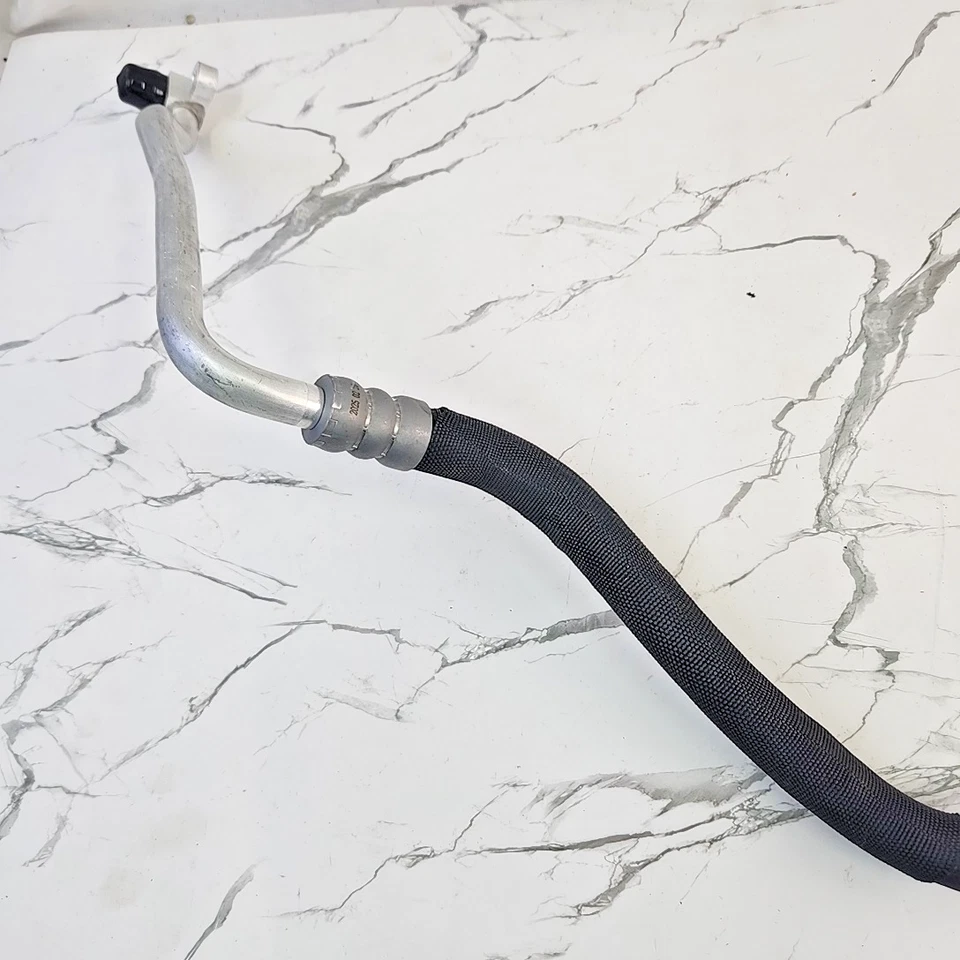 Manguera de salida del enfriador de aceite del motor 17227589510 para BMW 550i 550i GT 650i 750i 4,4 L V8 Foto 4 de 4