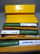 HO Accurail 3-pak RTTX/STTX/KTTX 89' Combo Flats with Trailers Kits