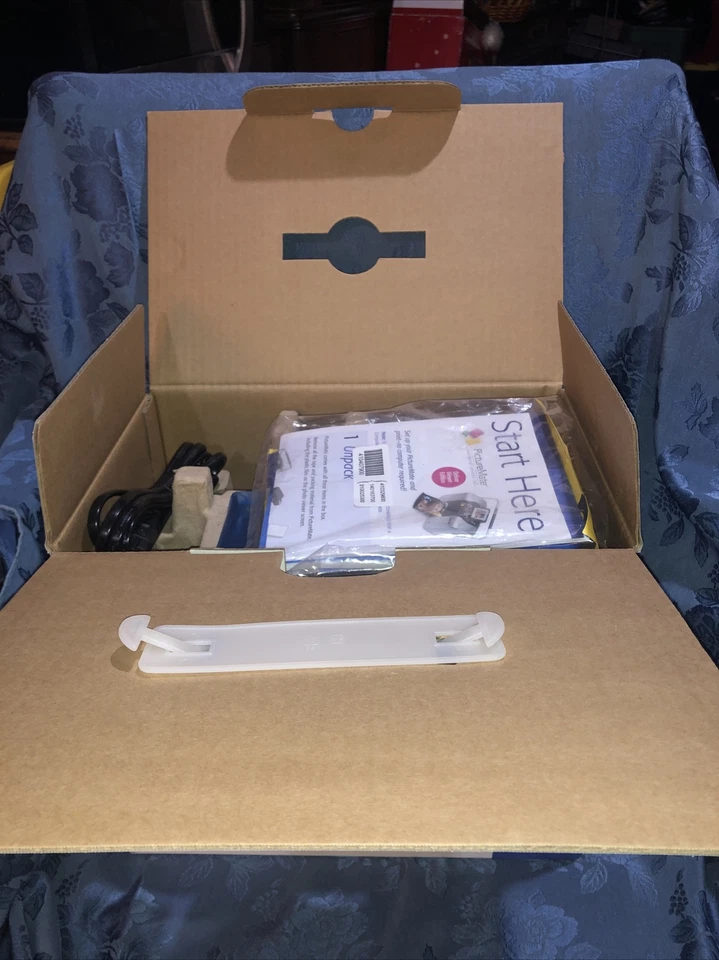 Epson PictureMate Deluxe Digital Photo Printer Photo Lab Brand New Sealed NIB - Image 2 of 4