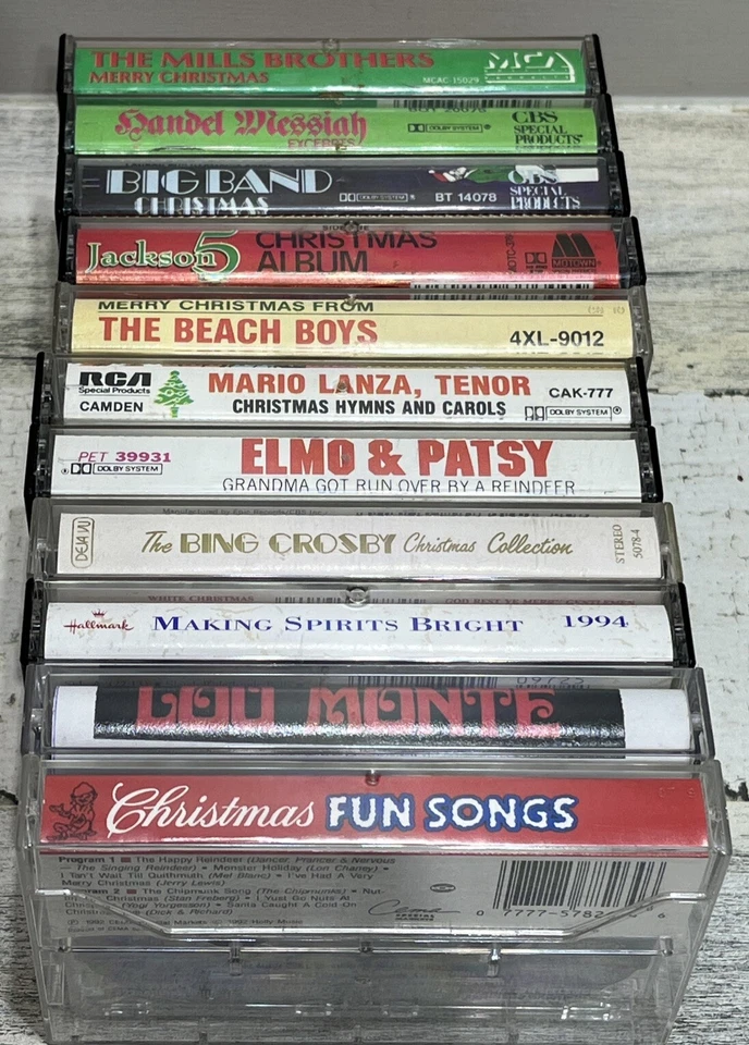 Lot of 11 Christmas Holiday Cassettes Bing Crosby, Beach Boys, Lou Monte & More Foto 3 de 4