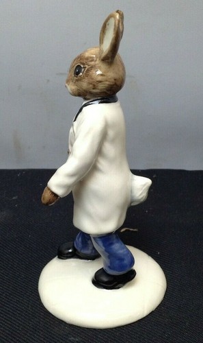 Estatuilla Royal Doulton Doctor Bunnykin Estamos donando RD3094 - Imagen 2 de 8