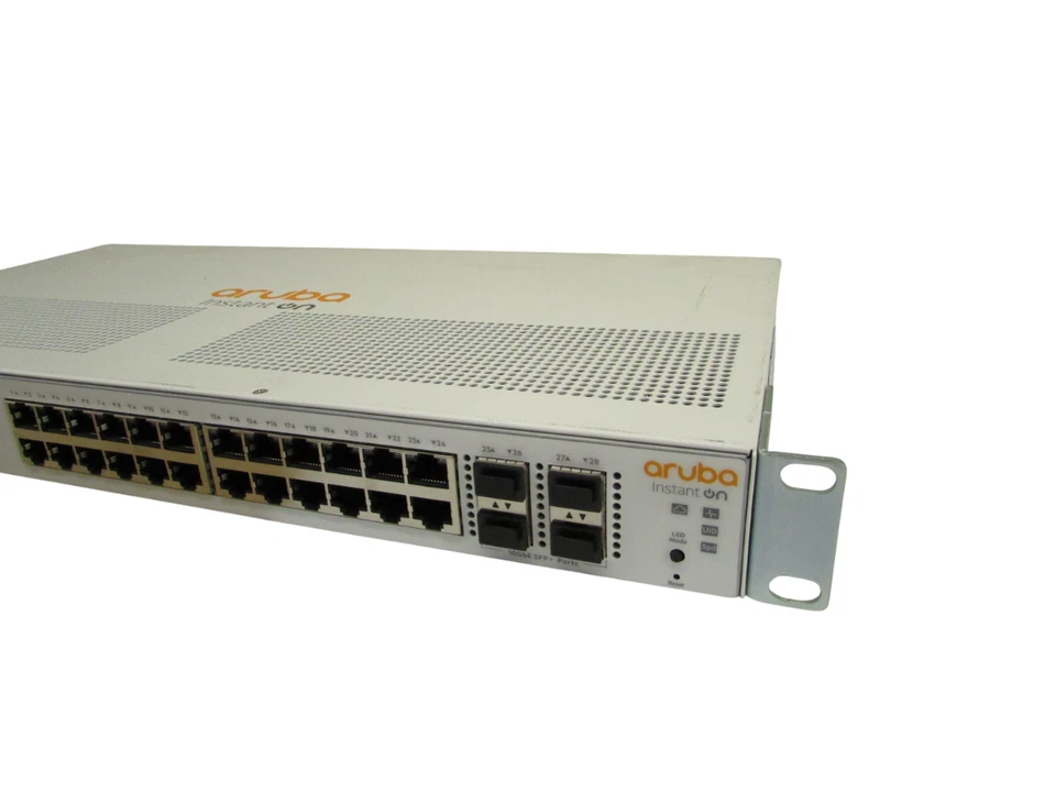 Switch de encendido instantáneo de redes HPE serie 1930 24 puertos Gb (JL682A) Foto 2 de 3