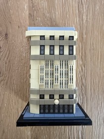 LEGO ARCHITECTURE: Flatiron Building, New York (21023)