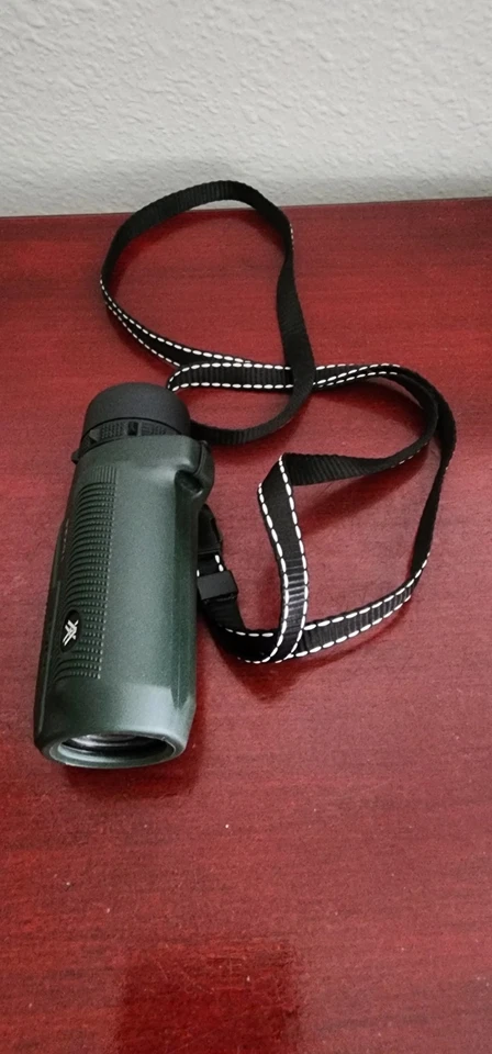 VORTEX SOLO 10X25 MONOCULARS. BLACK.W/CASE.GREAT CONDITION. WORKS - Image 2 of 4
