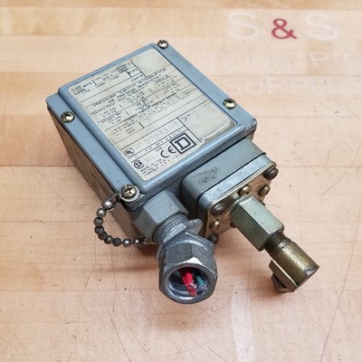 Square D 9012-GAW5 Pressure Switch, 3-150 PSI, 21-10 Bar - USED