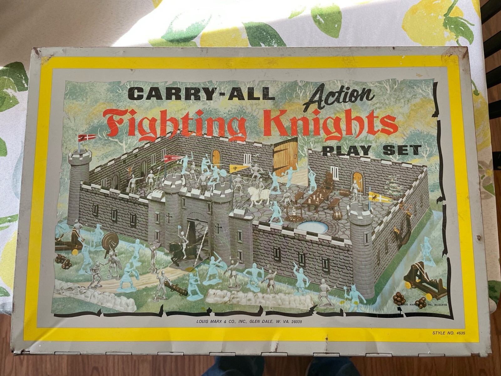 Vintage 1968 Marx Fighting Knights Carry All Action Playset 4635 and Accessories