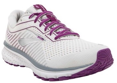 brooks female running shoes