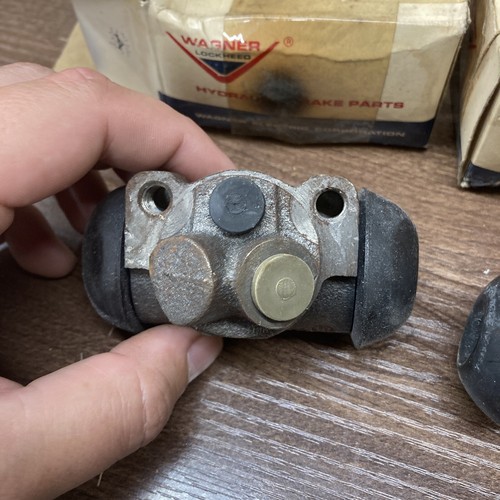 Cadillac Wheel Cylinder Set 2 cylinders REAR 1958 1959 1960 1961 1962 1963 1964 - Picture 3 of 10