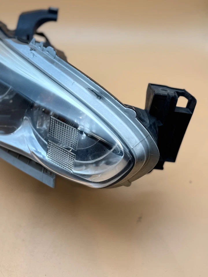 Infiniti JX35 QX60 Right Passenger Side RH Xenon HID Headlight 2013-2015 OEM - Image 2 of 4