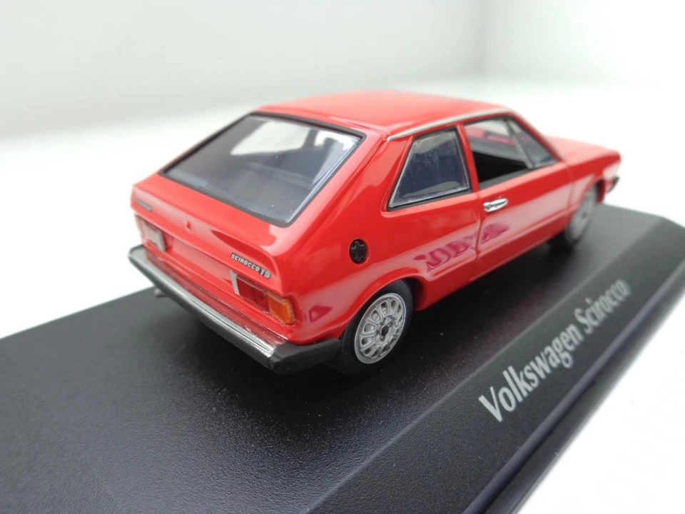 Volkswagen VW Scirocco 1 Modellino Auto Di Maxichamps IN 1:43 Rosso 940050422 - Immagine 3 di 4
