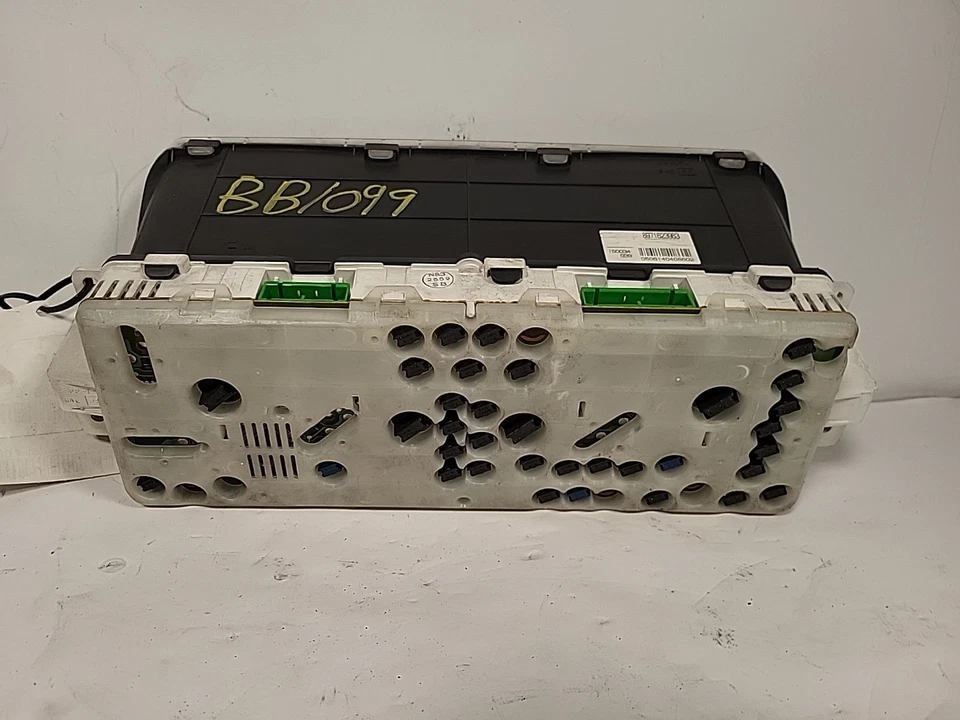 Speedometer Instrument Cluster 8971623963 Fits 98-99 ISUZU TROOPER E4. F2 Foto 2 de 4