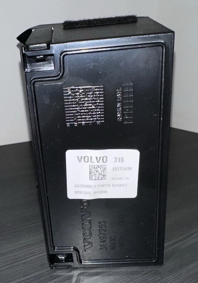 VOLVO XC40 MIDDLE CONSOLE STORAGE BIN FRONT COMPARTMENT TRAY 2018-2025 GENUINE - Image 3 of 4