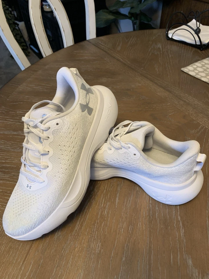 Zapatos Under Armour Infinite para mujer talla 9 Foto 4 de 4