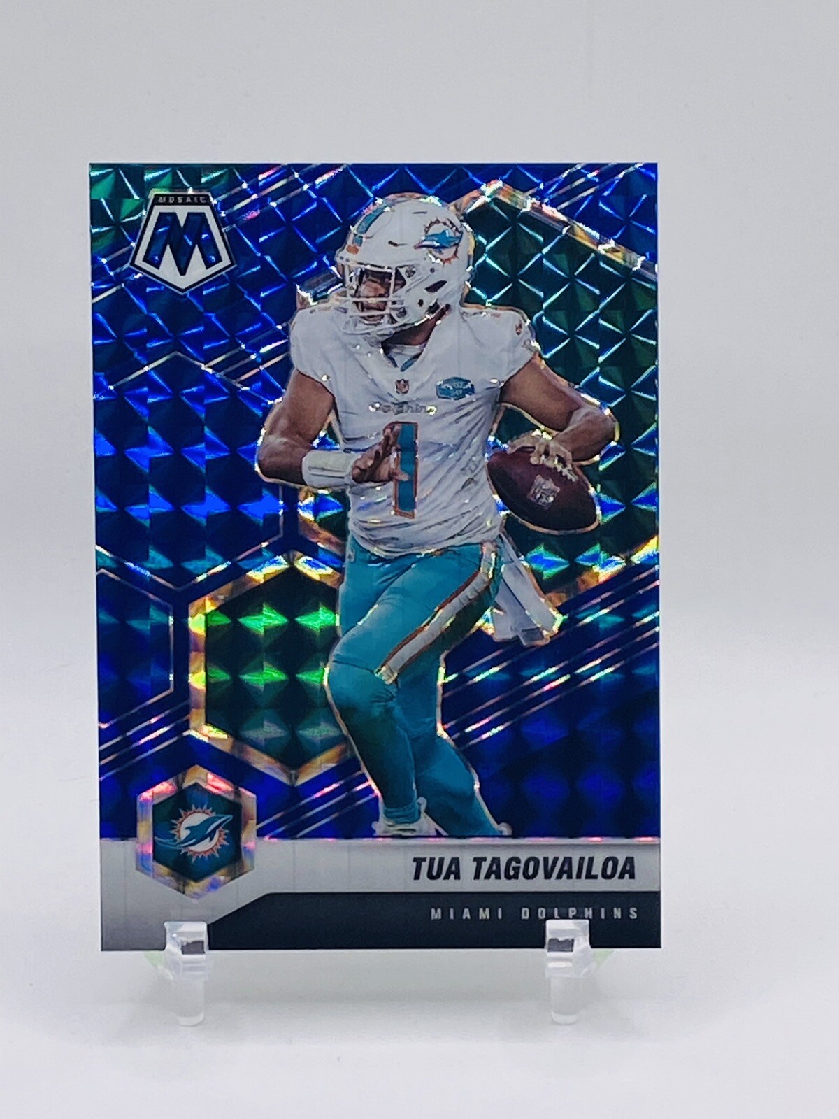2022 Panini Mosaic Blue Mosaic Prizm /99 Tua Tagovailoa #121