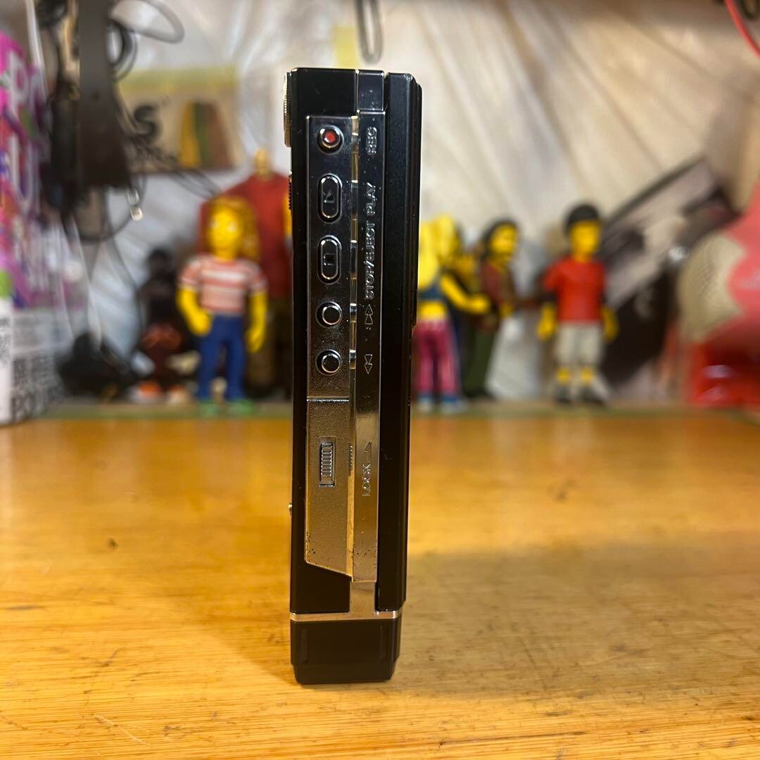 ポータブルプレーヤー SONY WM-F202 1.webp