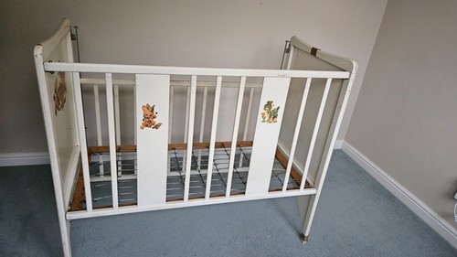 Vintage Early 1960's Drop Side Baby Cot In Original Used Condition - Picture 10 of 15