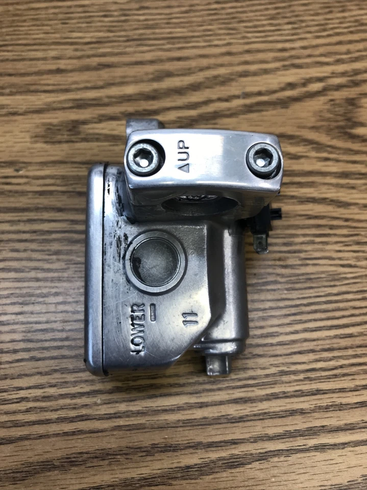 PIEZA CILINDRO MAESTRO FRENO DELANTERO HONDA SHADOW VLX VT600 2000-2004 #45510-MBA-951 Foto 4 de 4