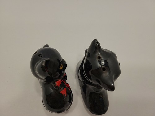 Vintage Japan Redware Salt Pepper Shakers Black Cats In Shoes Red Bow - Picture 5 of 7