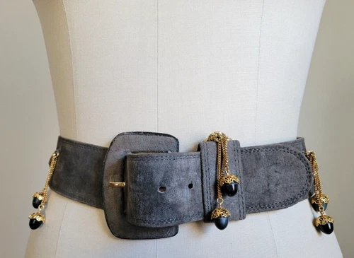 VINTAGE LYNNE LERNER GRAY GENUINE SUEDE BELT w/ HANGING GOLD CHAINS Italy