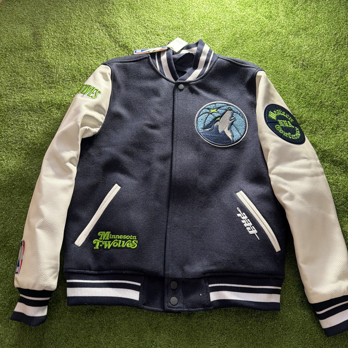 Pro Standard NBA Minnesota Timberwolves Mashup Men Varsity Jacket