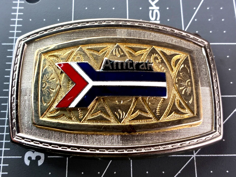 Lote de 2 hebillas de cinturón esmaltadas originales vintage Amtrak Railroad (1) de colección JP Foto 2 de 4