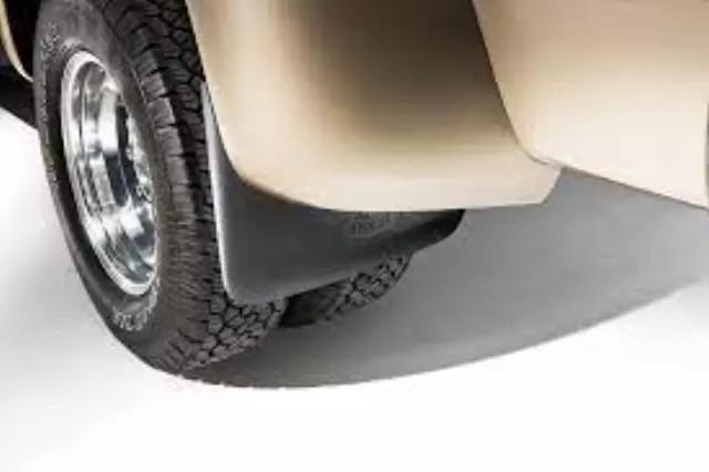 Par de molduras traseras moldeadas negras para Ford 2023-2024 (N/P PC3Z-16A550-DA)