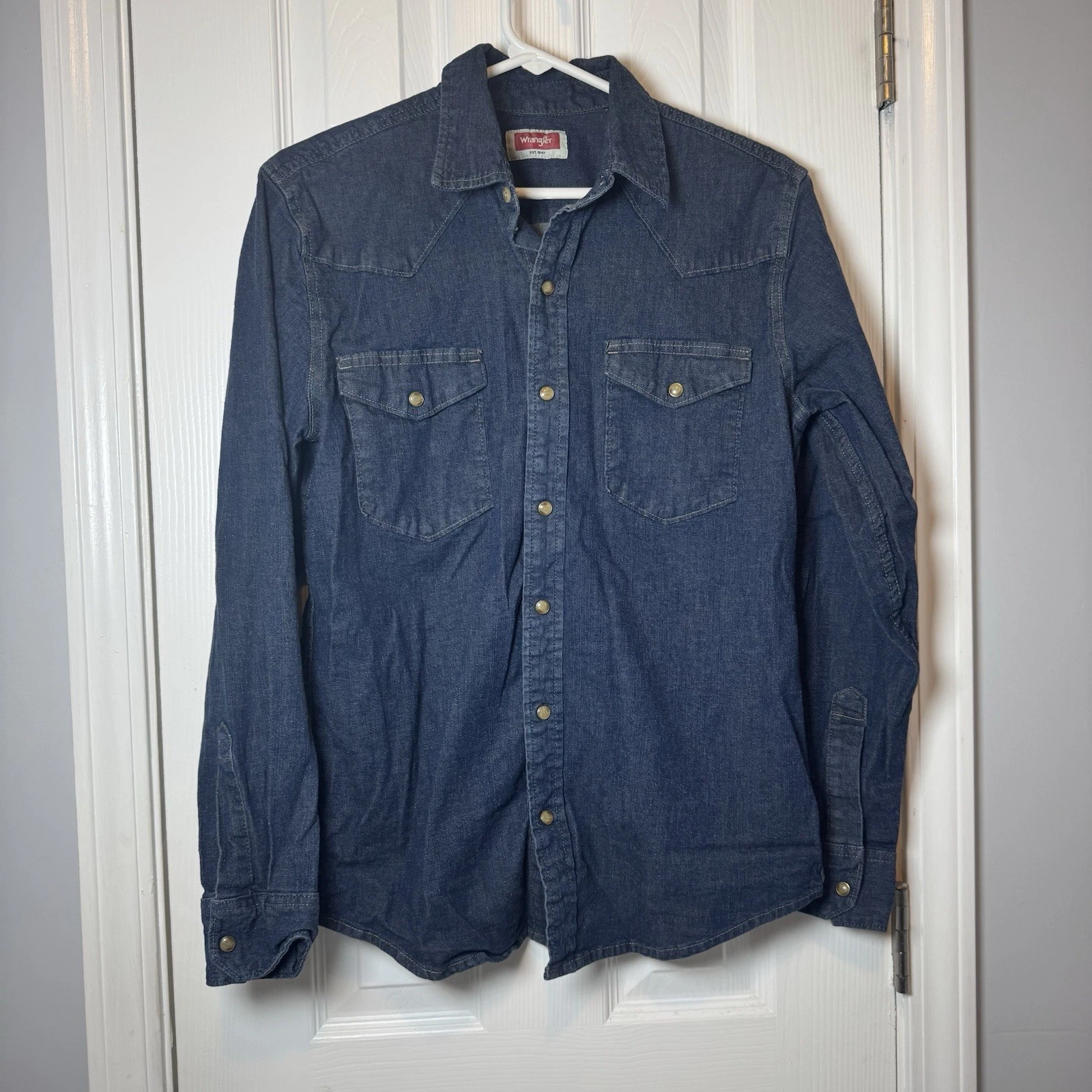 Wrangler Shirt Men Small Blue Denim Pearl Snap Western Cowboy Rodeo Riding Jean